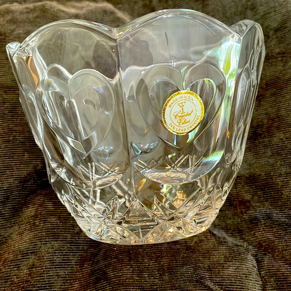 24% lead Crystal bowl.
